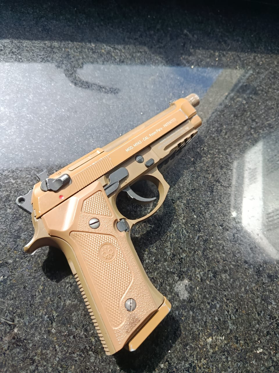 Pistola beretta Umarex M9A3 cor coyote blowback full metal.