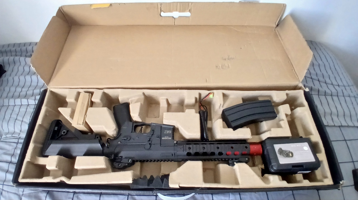 Rifle Airsoft AR15 Neptune 8" SD ET Rossi + Red Dot T1 Rossi